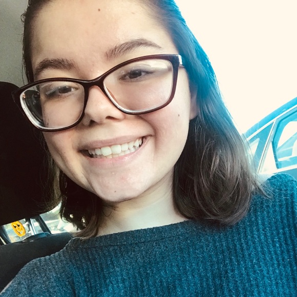 Meet your Posher, Katie - Picture 1 of 1